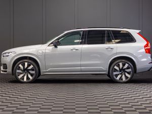 242 Volvo XC90 Plus T8 Recharge Dark Theme - Image 3
