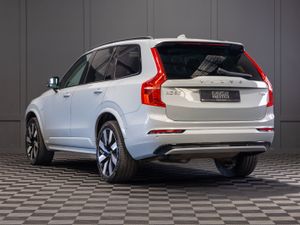 242 Volvo XC90 Plus T8 Recharge Dark Theme - Image 4