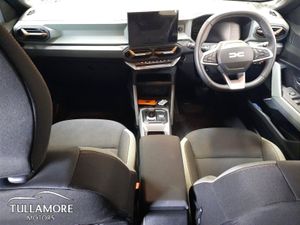 Dacia Duster HEV 140 Extreme - Image 2