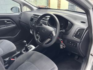 Kia Rio 1.25 1 5DR - Image 2
