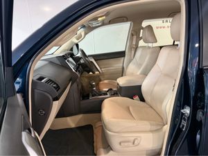 Toyota Land Cruiser LAND CRU LWB BUSINESS 4DR A CR - Image 4