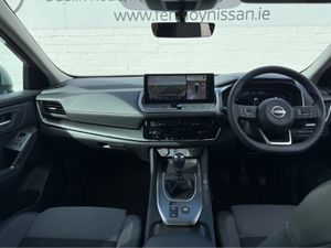 Nissan Qashqai SV Premium leather & heated seats - Image 3