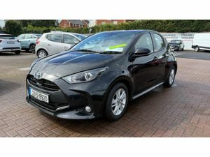 Toyota Yaris Hybrid Luna 4DR Auto - Image 2