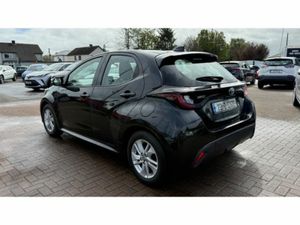 Toyota Yaris Hybrid Luna 4DR Auto - Image 3