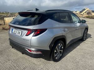Hyundai Tucson Executive TWO Tone 5DR - Image 3