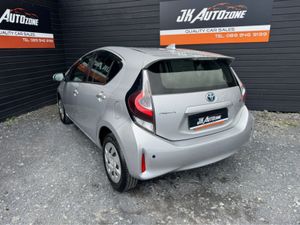 Toyota Aqua 1.5 HYBRID AUTO - Image 4