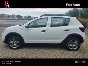 Dacia Sandero Stepway 1.0 PETROL ESSENTIAL  MODEL* - Image 4