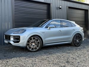 242 Porsche Cayenne E-Hybrid Huge Spec - Image 3