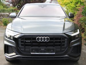 Q8 50 TDI 286HP Black Edition * Sunroof *1 owner - Image 2