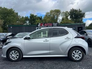 212 Toyota Yaris Hybrid - Image 4
