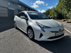 TOYOTA PRIUS / 2016 / 1.8 PETROL HYBRID / AUTO - Image 3