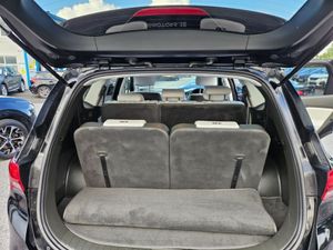 Hyundai Santa Fe Executive Plus 4WD DCT 5DR AUT - Image 3