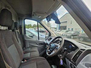 Ford Transit 350L Trnd 2.0 130PS RWD 3DR - Image 4