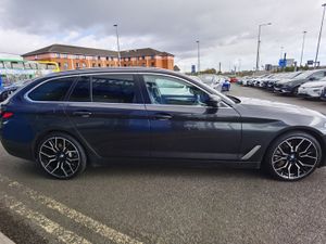 BMW 5 SERIES 520D SE AUTOMATIC - Image 4