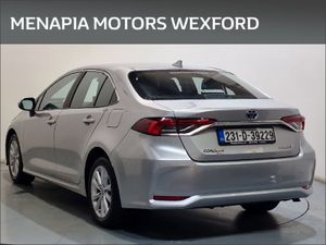 Toyota Corolla 1.8 Hybrid Luna Saloon - Image 4