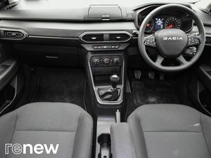 Dacia Sandero Essential TCe 90 5Sp NBI - Image 3