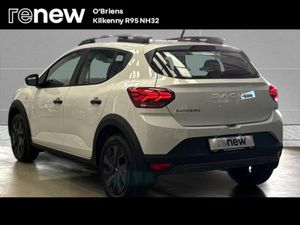 Dacia Sandero Stepway Essential 1.0 TCE 90 BHP 5D - Image 3