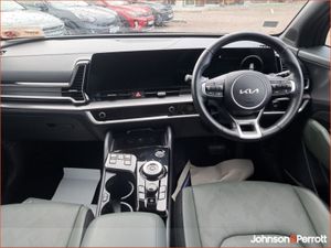 Kia Sportage Anniversary Edition Plug-in Hybrid / - Image 4