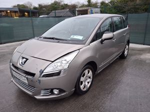 *2010 Peugeot 5008  Automatic - Image 2