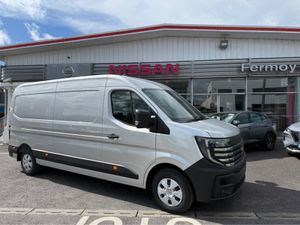 Nissan Interstar L3H2 150 bhp SV Premium Hetaed Wi - Image 4