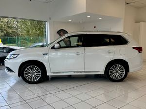 2020 Mitsubishi Outlander Phev Mivec - Image 4