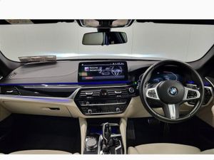 BMW 5 Series 520d M Sport Saloon - Image 4