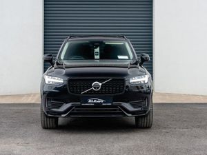 Volvo XC90 Recharge T8 Plus AWD  blonde Interior - Image 3