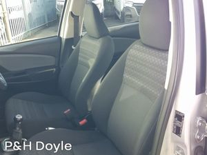 Toyota Yaris Luna - Image 4