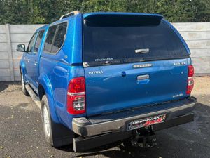 2015 Toyota Hilux 3.0 D4D INVINCIBLE Crewcab - Image 3