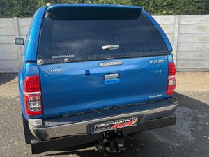 2015 Toyota Hilux 3.0 D4D INVINCIBLE Crewcab - Image 4