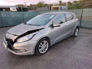 *2013 Kia Ceed 1.6L Diesel light damage - Image 2