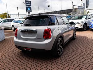 MINI COOPER 5DR HATCHBACK AUTOMATIC AS NEW CONDIT - Image 3