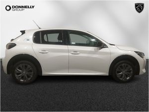 Peugeot 208 E- Electric Hatchback Allure Premium - Image 4