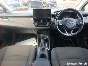 Toyota Corolla 1.8 Hybrid Luna Saloon - Image 4
