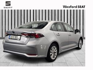 Toyota Corolla 1.8 Hybrid Luna Saloon - Image 4