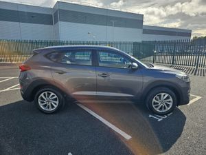 Hyundai Tucson 1.7 CRDI, WIDE SCREEN NAV, HISTORY, - Image 3