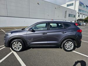 Hyundai Tucson 1.7 CRDI, WIDE SCREEN NAV, HISTORY, - Image 4