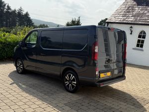 2022 (222Reg) Renault Trafic Sport + 150bhp SWB - Image 4