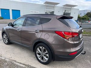 Hyundai Santa Fe 2013 5 seat crew cab 4x4 auto - Image 3