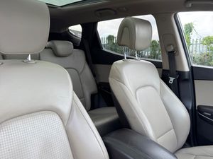 Hyundai Santa Fe 2013 5 seat crew cab 4x4 auto - Image 2