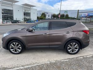 Hyundai Santa Fe 2013 5 seat crew cab 4x4 auto - Image 4