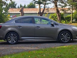 2017 Toyota Avensis 1.6 D4D SOL High Spec - Image 3