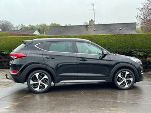 16 Hyundai Tucson 2.0 Diesel €13250 inc Vrt - Image 3