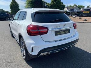 Mercedes-Benz GLA Class AMG Line Premium - Image 4