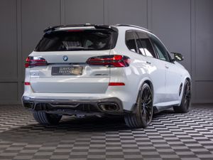 2025 BMW X5 X-Drive 50e M-Sport - Image 3