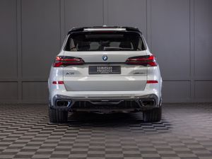 2025 BMW X5 X-Drive 50e M-Sport - Image 4