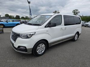Hyundai i800 SE Nav - Image 2