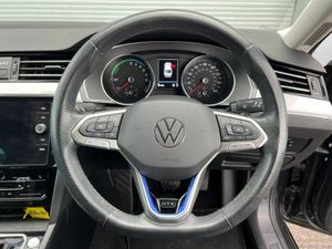 Volkswagen Passat GTE 1.4 TSI PLUG-IN HYBRID // LE - Image 4