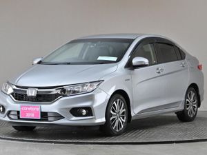 Honda Grace 1.5 Hybrid 4DR Auto  half Leather 9 a - Image 3