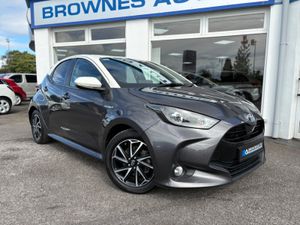2020 Toyota Yaris Luna Sport Automatic - Image 3